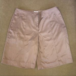 Izod XFG brown stretch golf athletic shorts